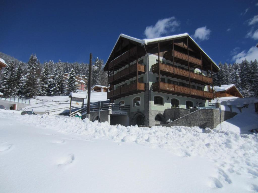 Rta Torre Del Brenta Aparthotel Madonna di Campiglio Luaran gambar